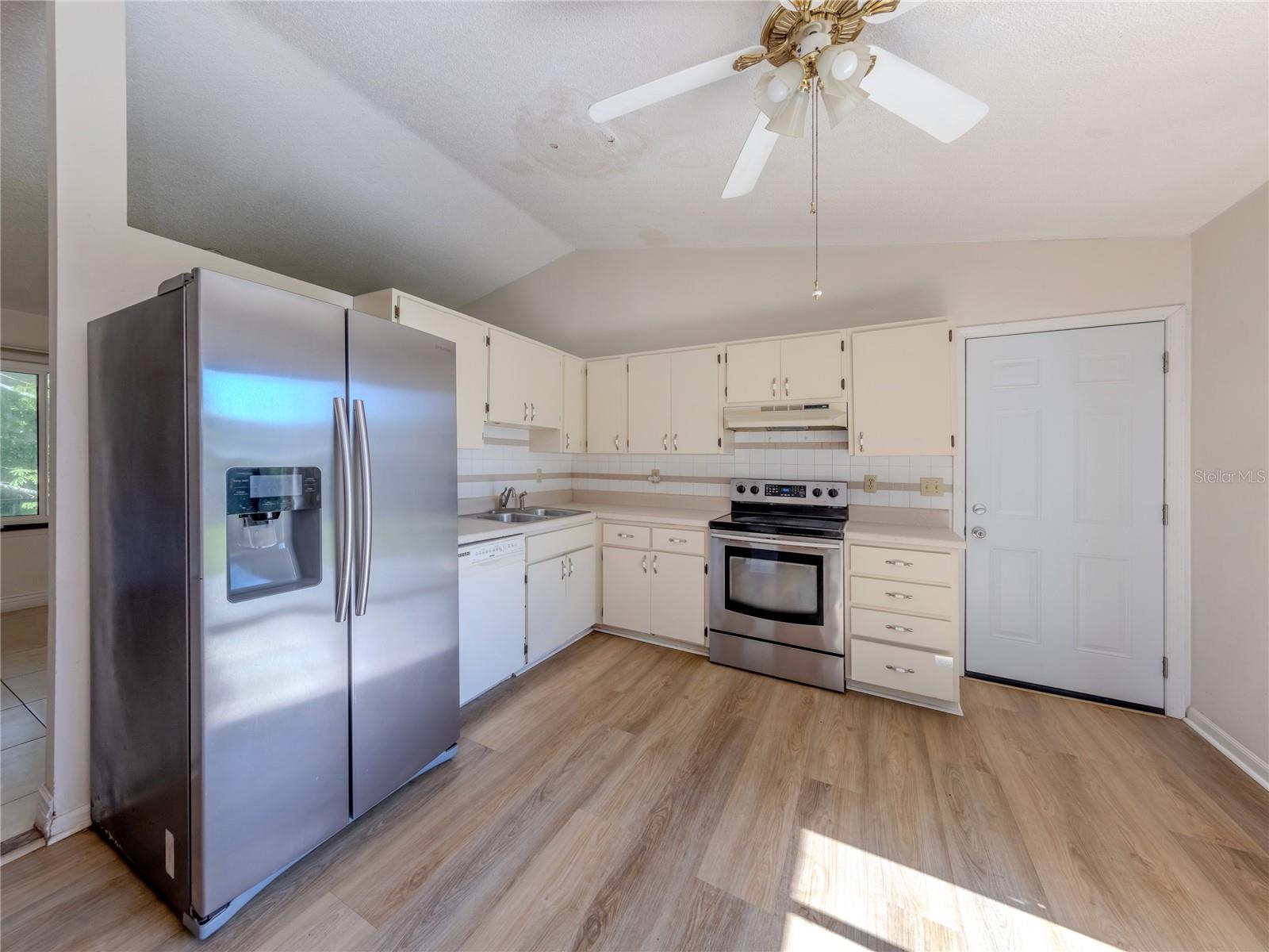 Image 10 of 28 For 8711 Vamo Road