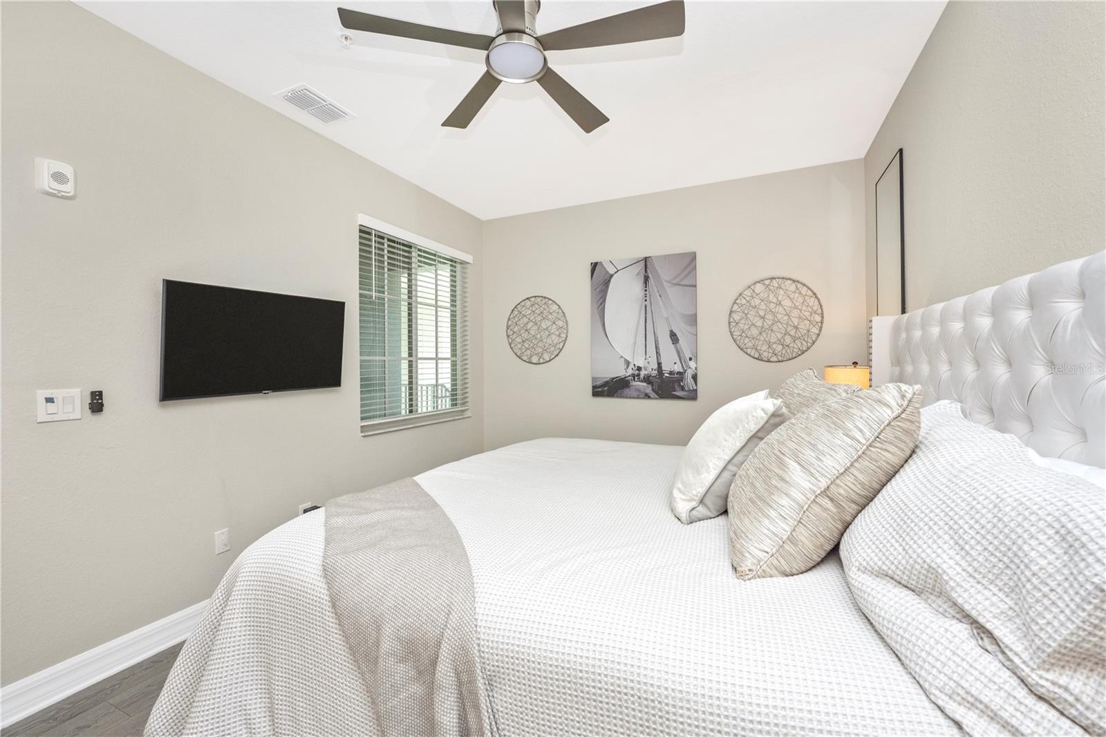 Image 23 of 100 For 12140 Wellen Golf Street 401