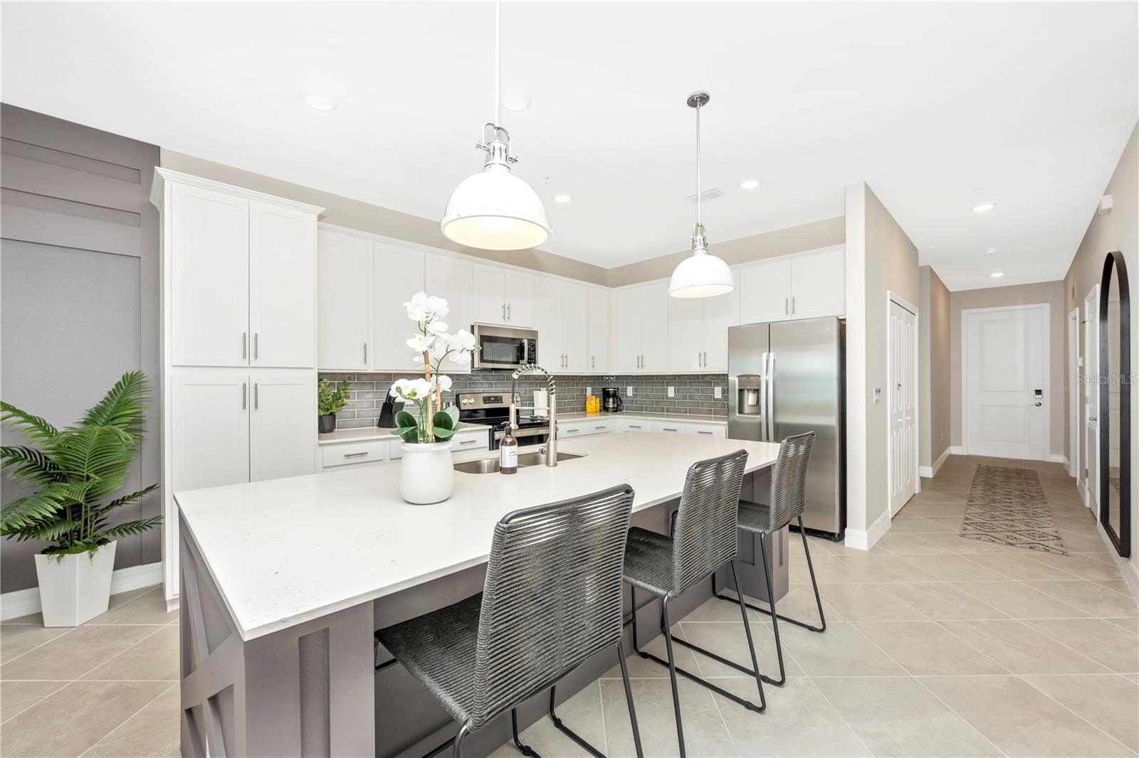 Image 3 of 100 For 12140 Wellen Golf Street 401