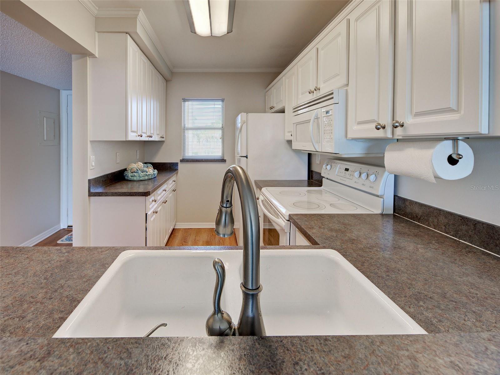 Image 10 of 54 For 406 Cerromar Circle N 222