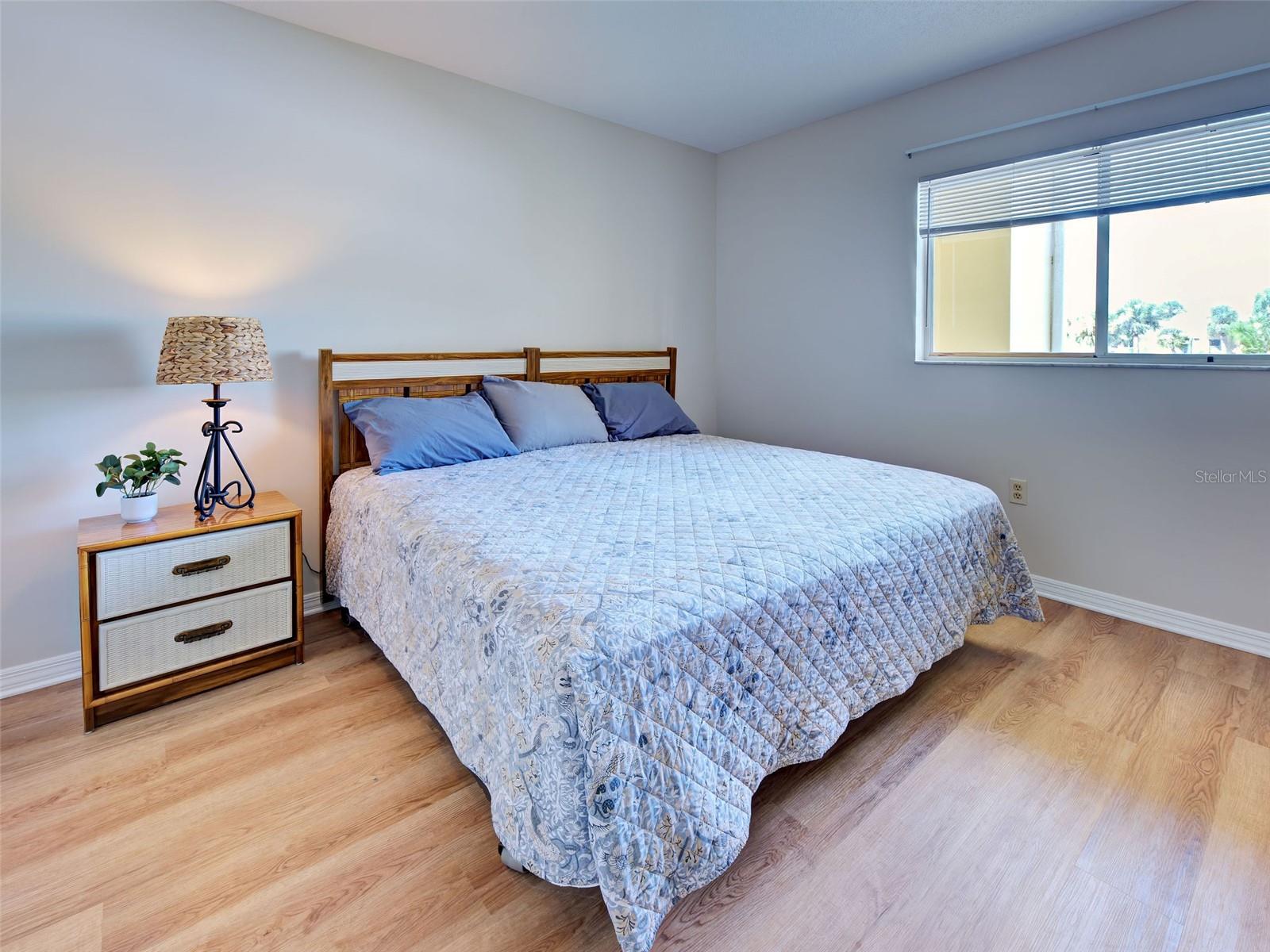 Image 13 of 54 For 406 Cerromar Circle N 222