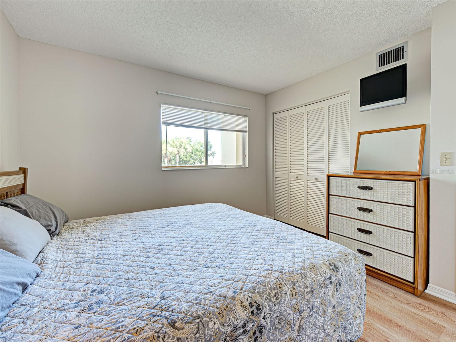 Image 16 of 54 For 406 Cerromar Circle N 222