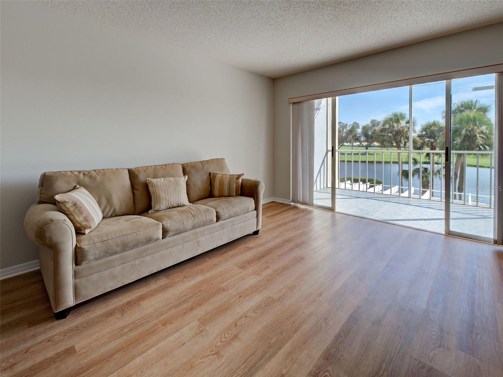 Image 23 of 54 For 406 Cerromar Circle N 222