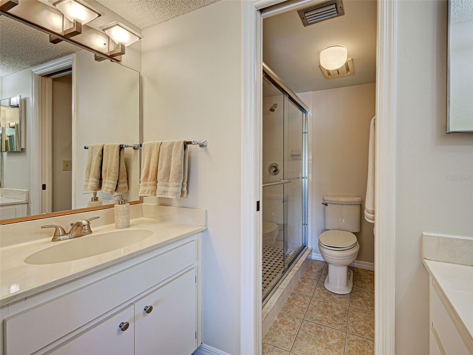 Image 32 of 54 For 406 Cerromar Circle N 222