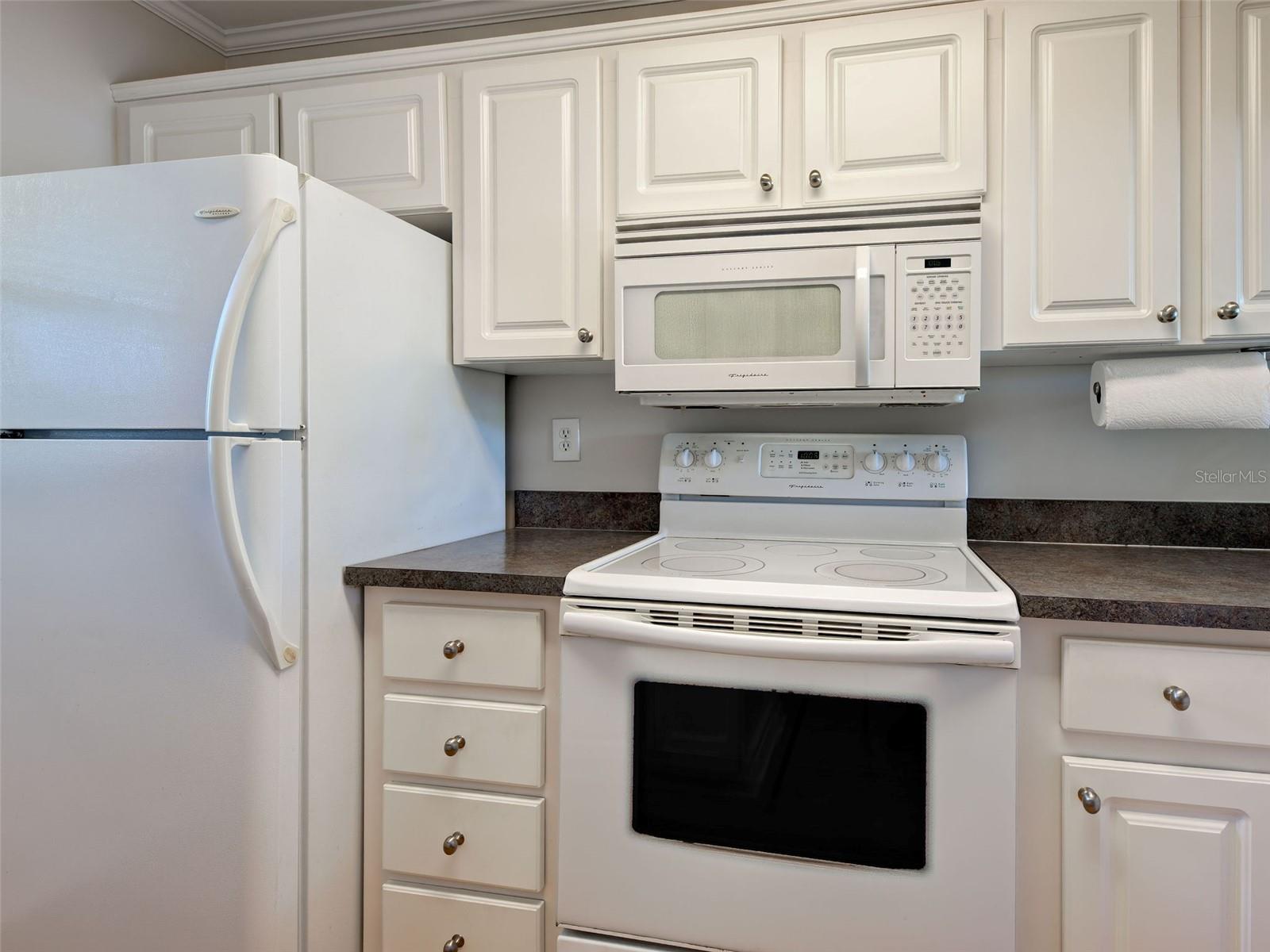 Image 7 of 54 For 406 Cerromar Circle N 222