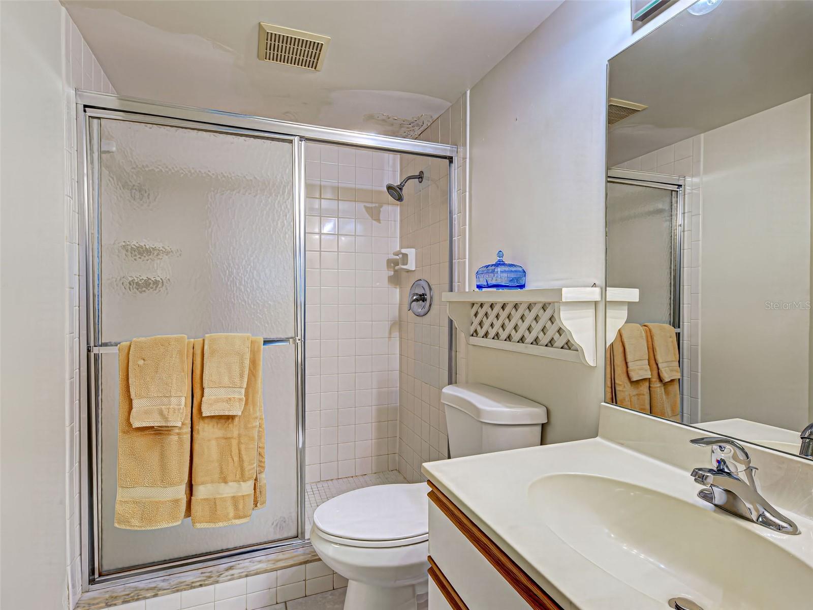 Image 16 of 55 For 6800 Placida Road 112