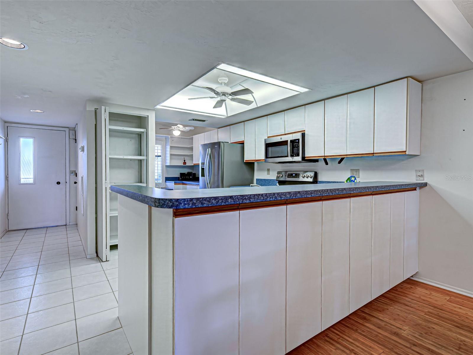 Image 18 of 55 For 6800 Placida Road 112