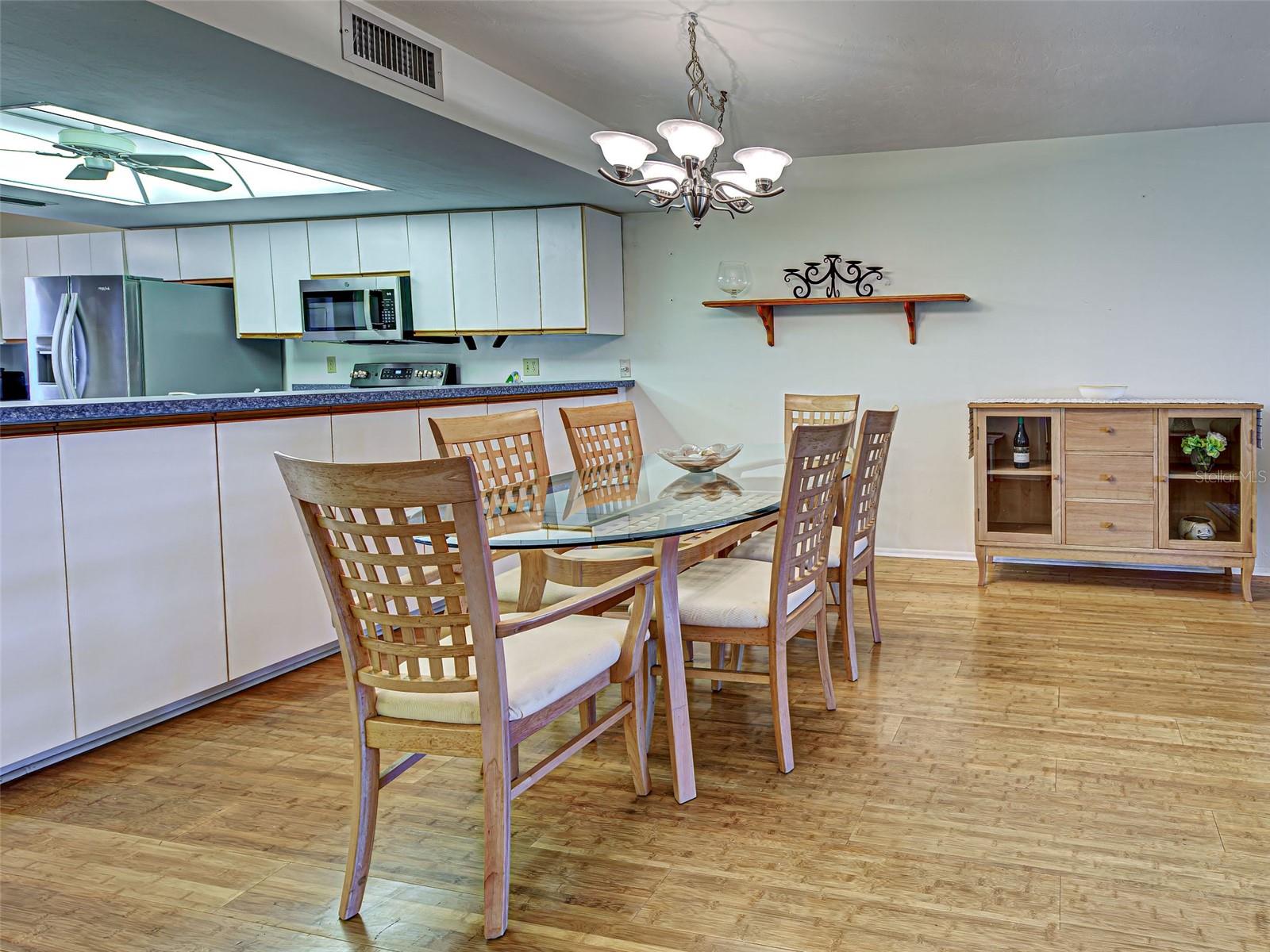 Image 23 of 55 For 6800 Placida Road 112