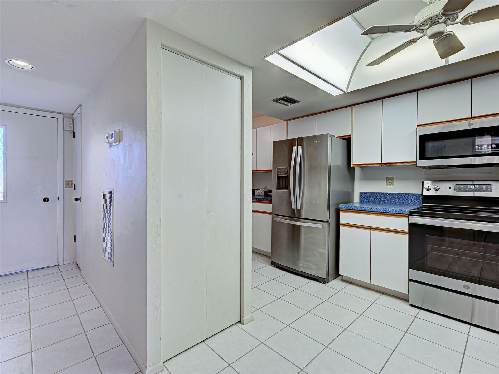 Image 5 of 55 For 6800 Placida Road 112