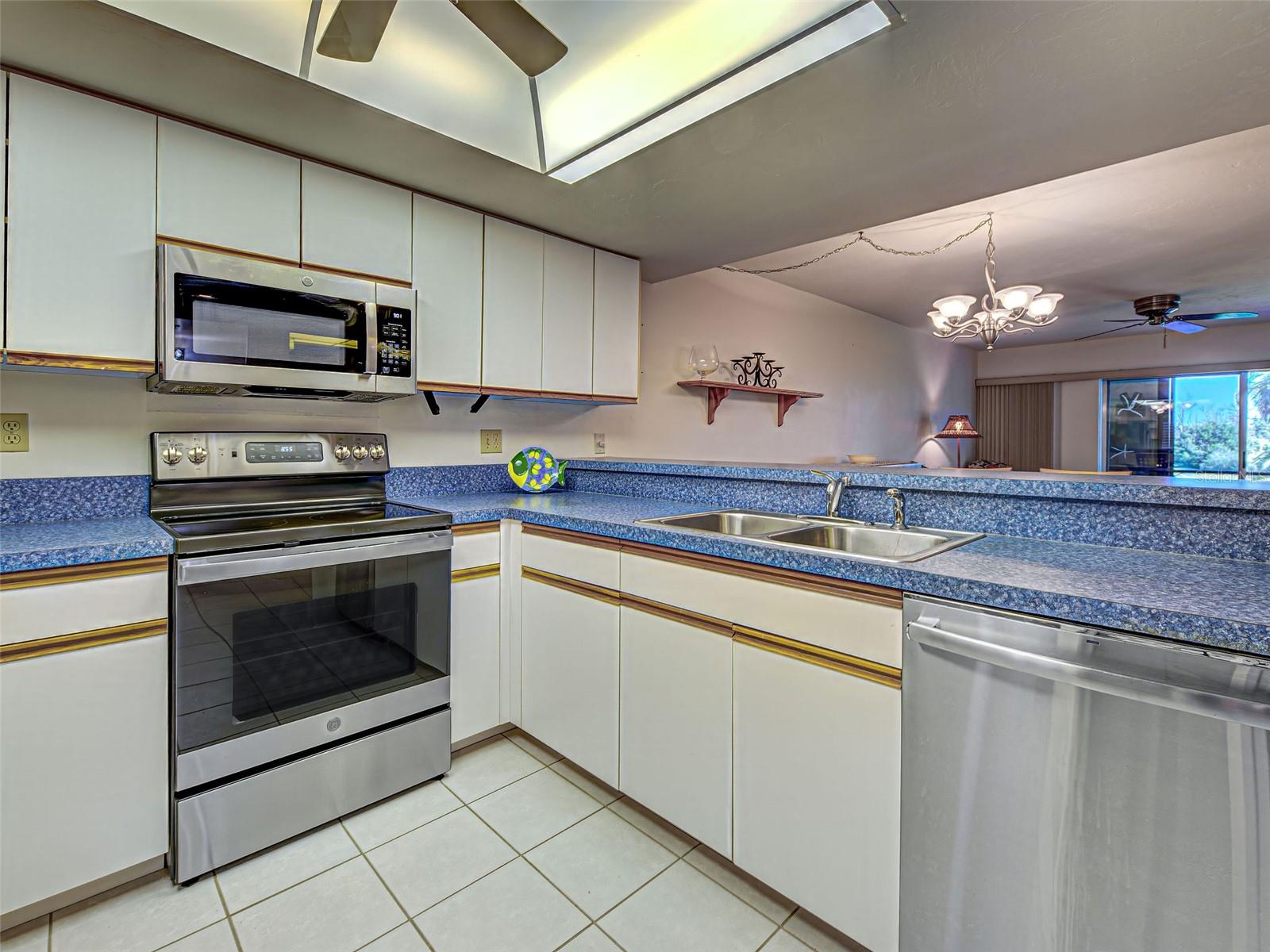 Image 7 of 55 For 6800 Placida Road 112