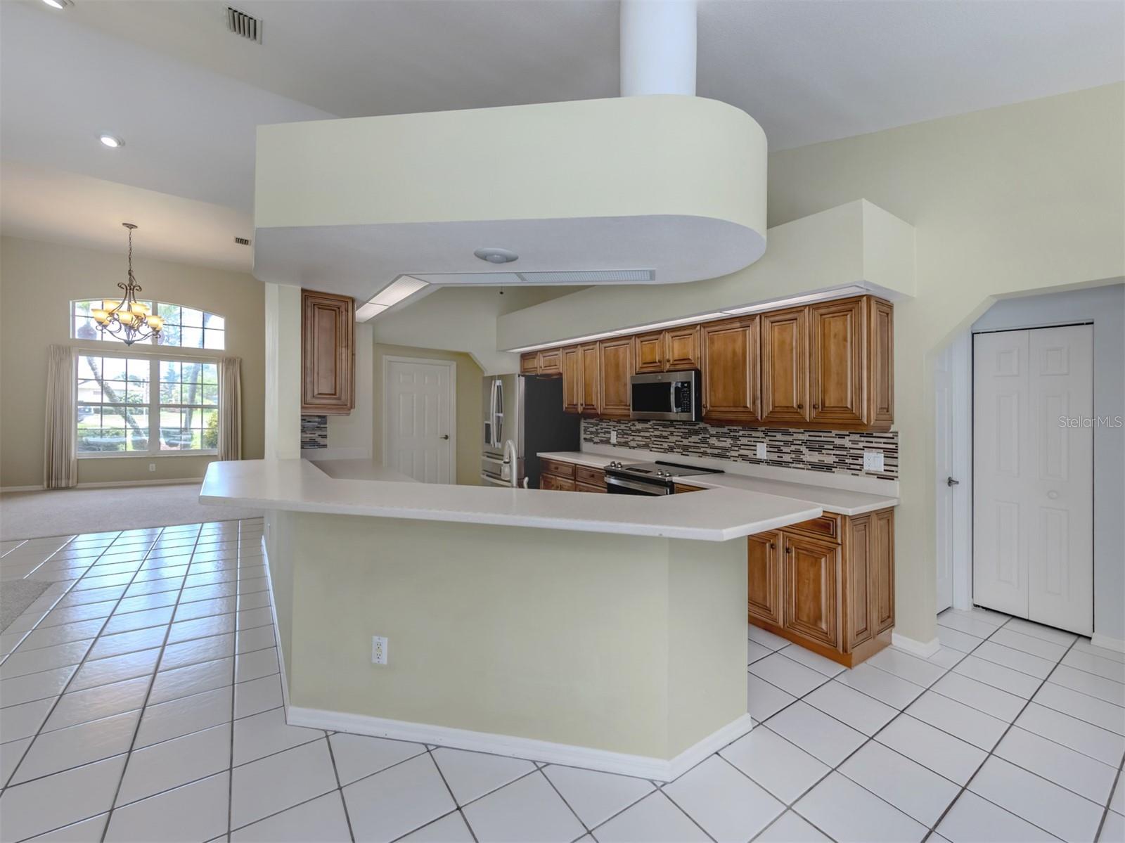 Image 11 of 50 For 2226 Village Circle