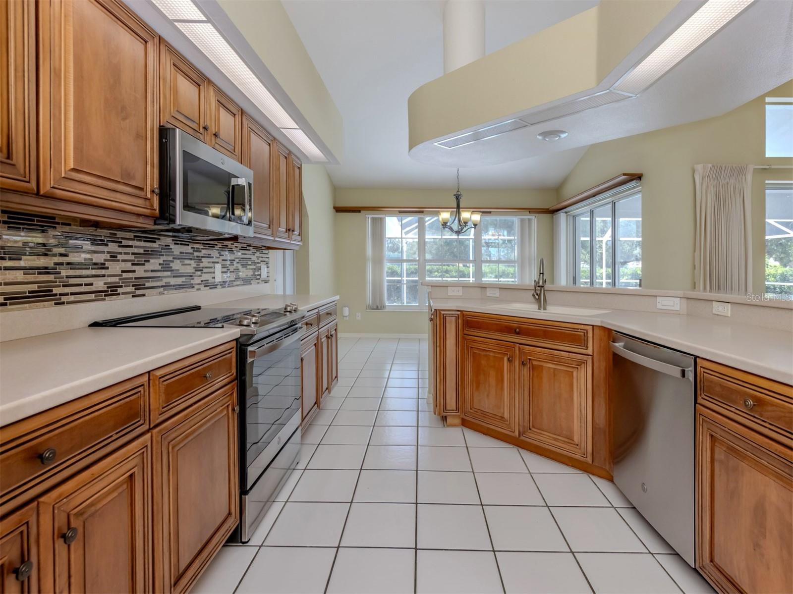 Image 14 of 50 For 2226 Village Circle