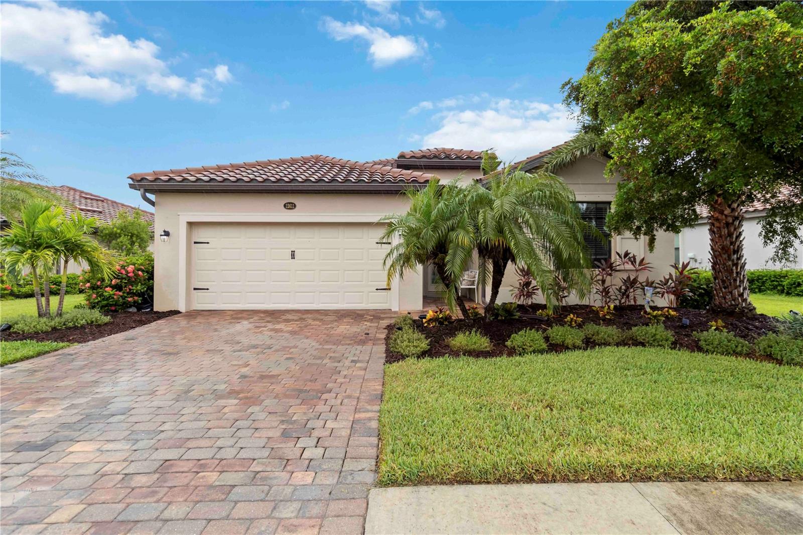 Details for 12611 Richezza Drive, VENICE, FL 34293