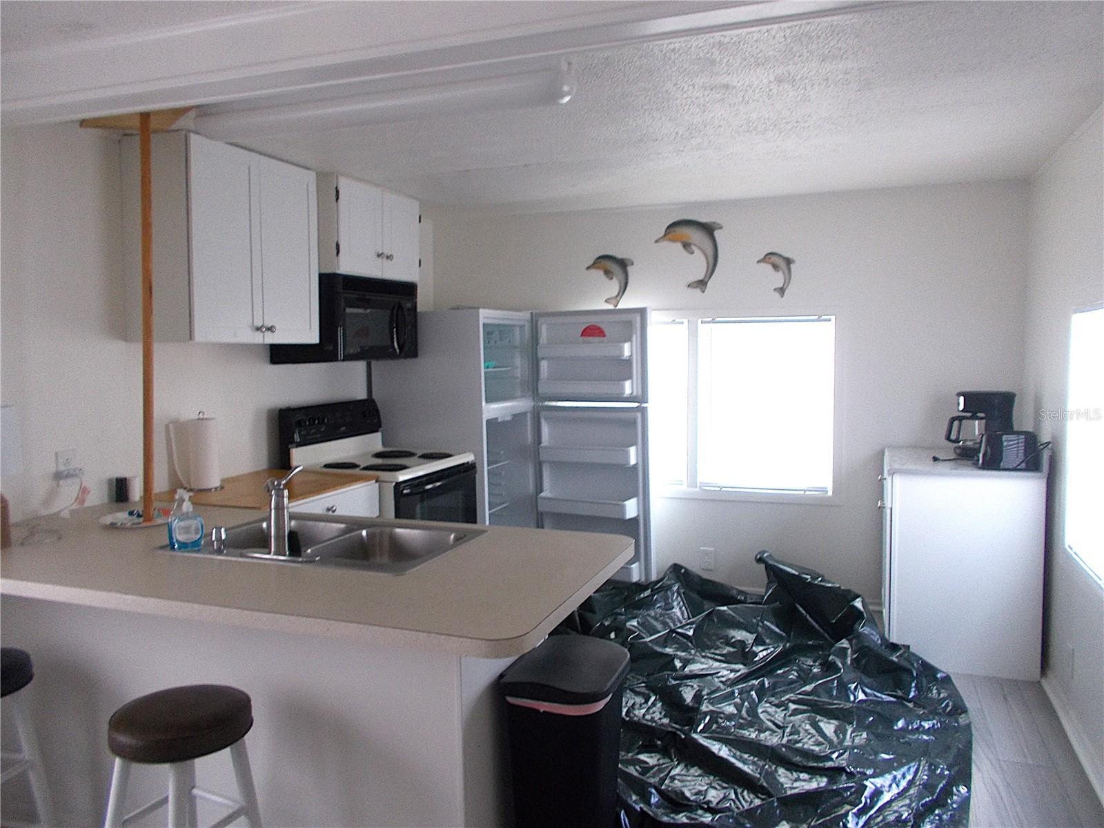 Image 4 of 12 For 375 Longwood Drive