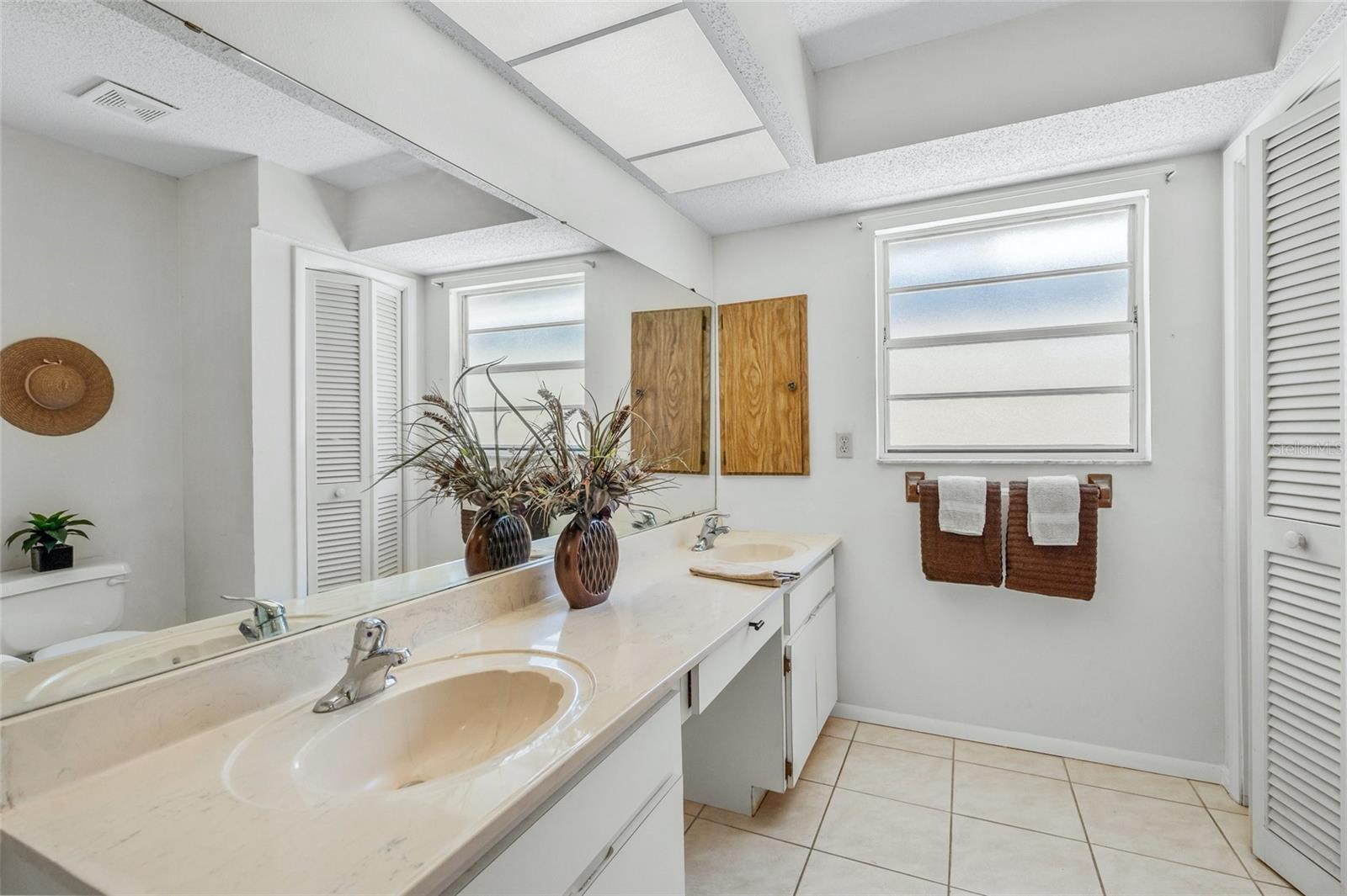 Image 16 of 49 For 98 Drifting Sands Drive