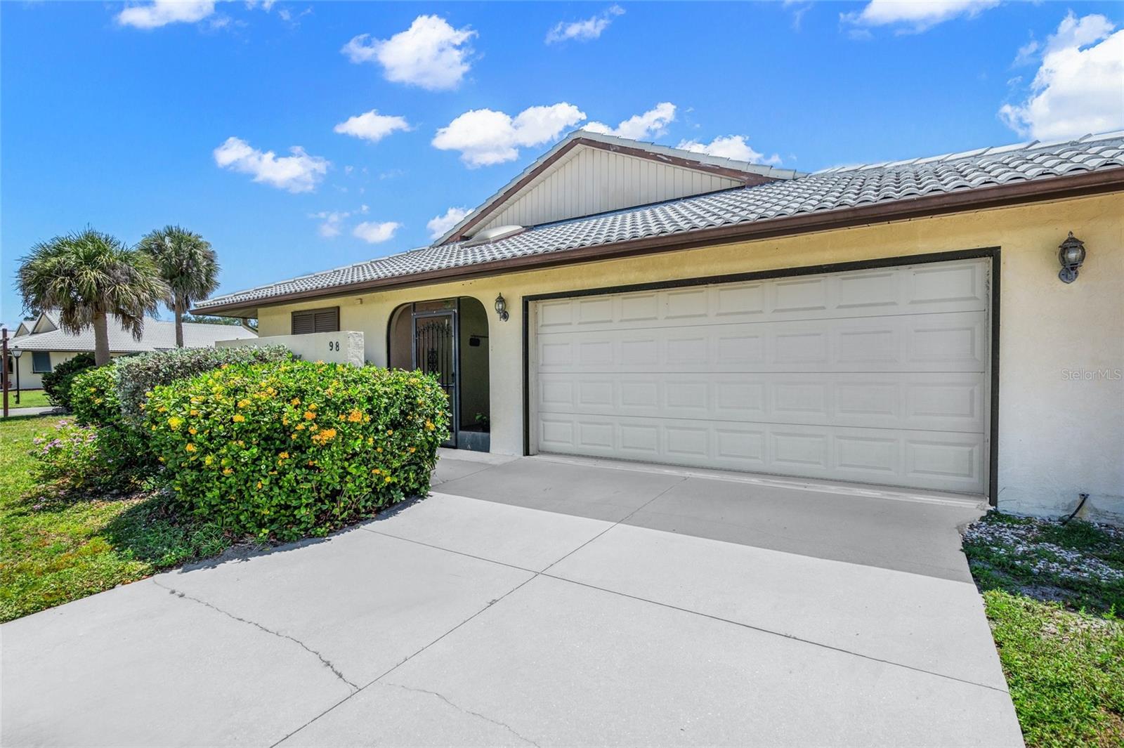 Image 3 of 49 For 98 Drifting Sands Drive