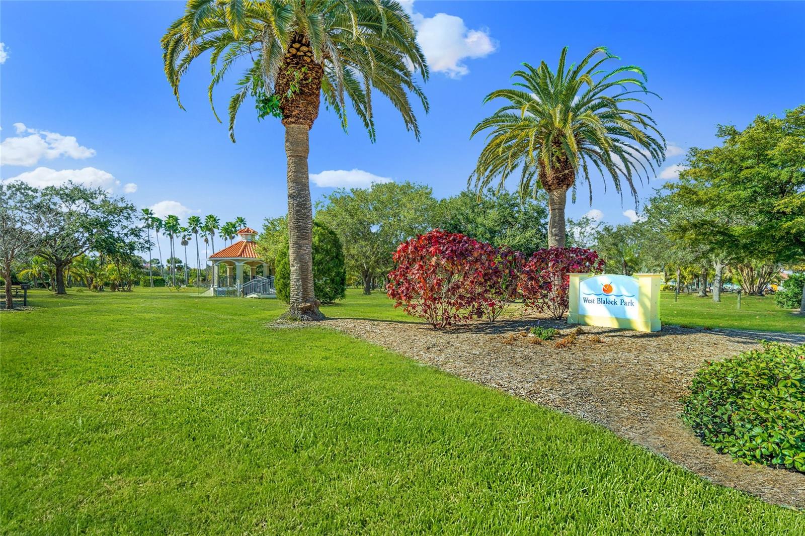 Image 42 of 49 For 98 Drifting Sands Drive