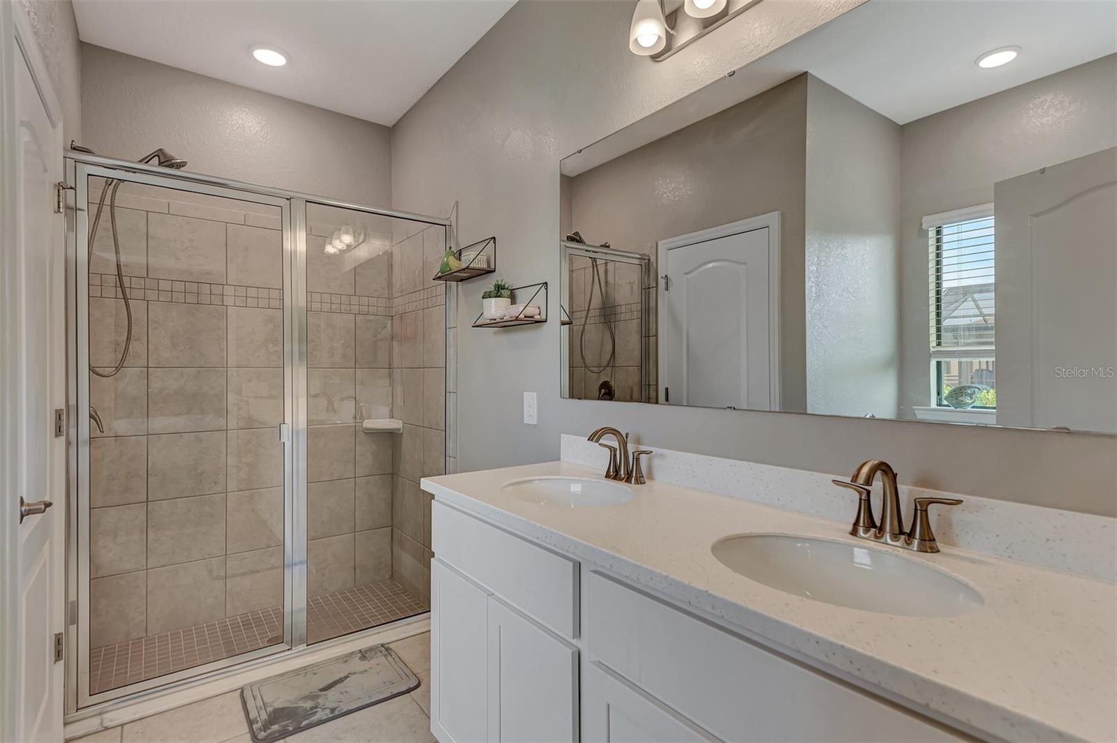Image 22 of 46 For 15240 Mille Fiore Boulevard