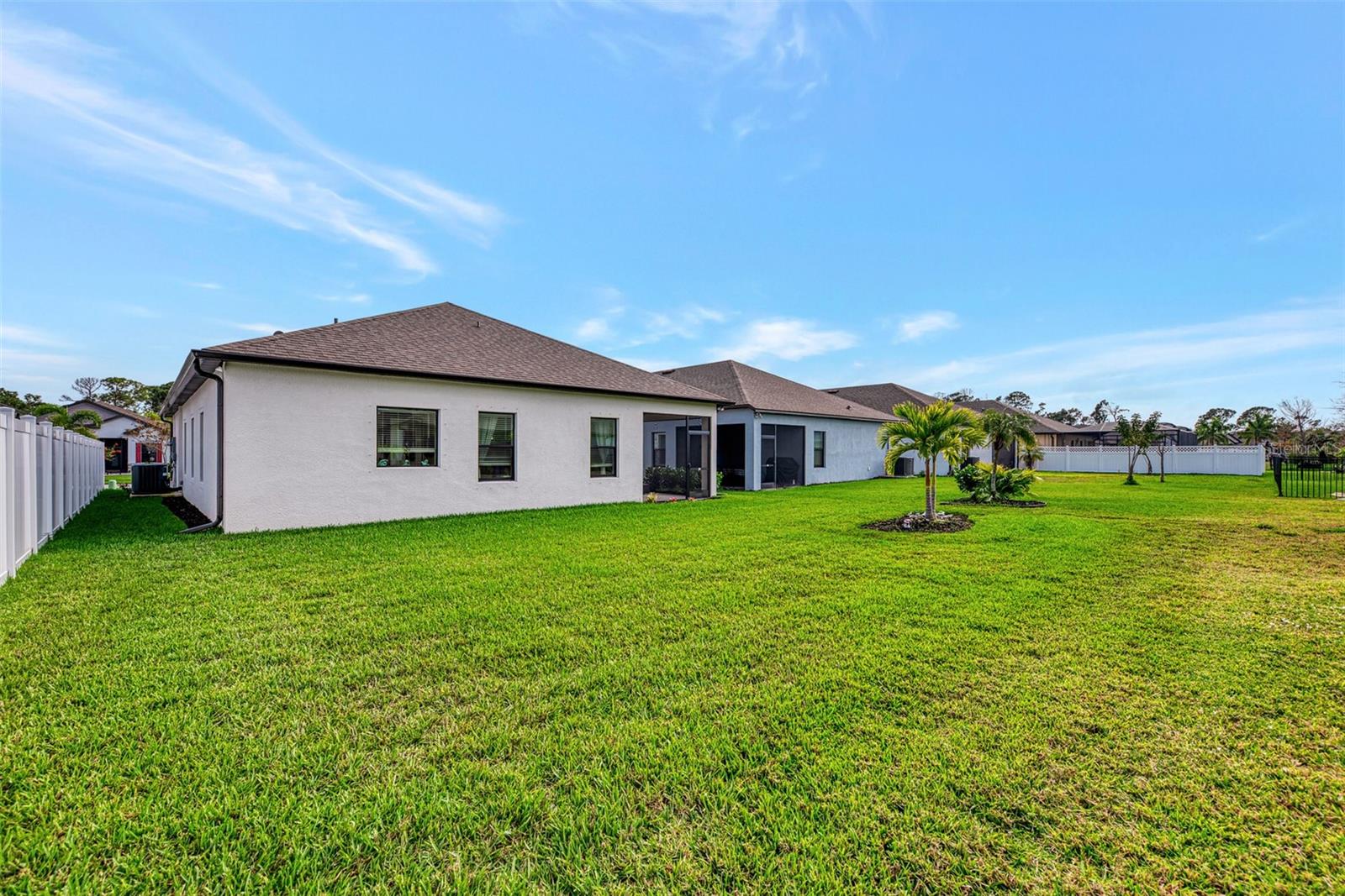 Image 38 of 46 For 15240 Mille Fiore Boulevard