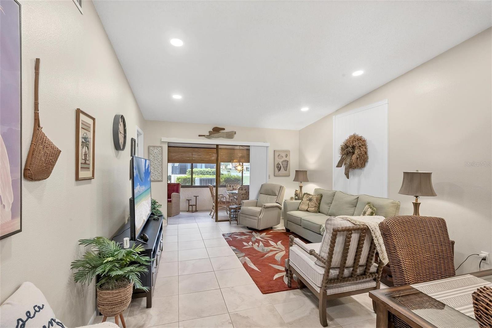 Image 11 of 47 For 1231 56th Street W 1231