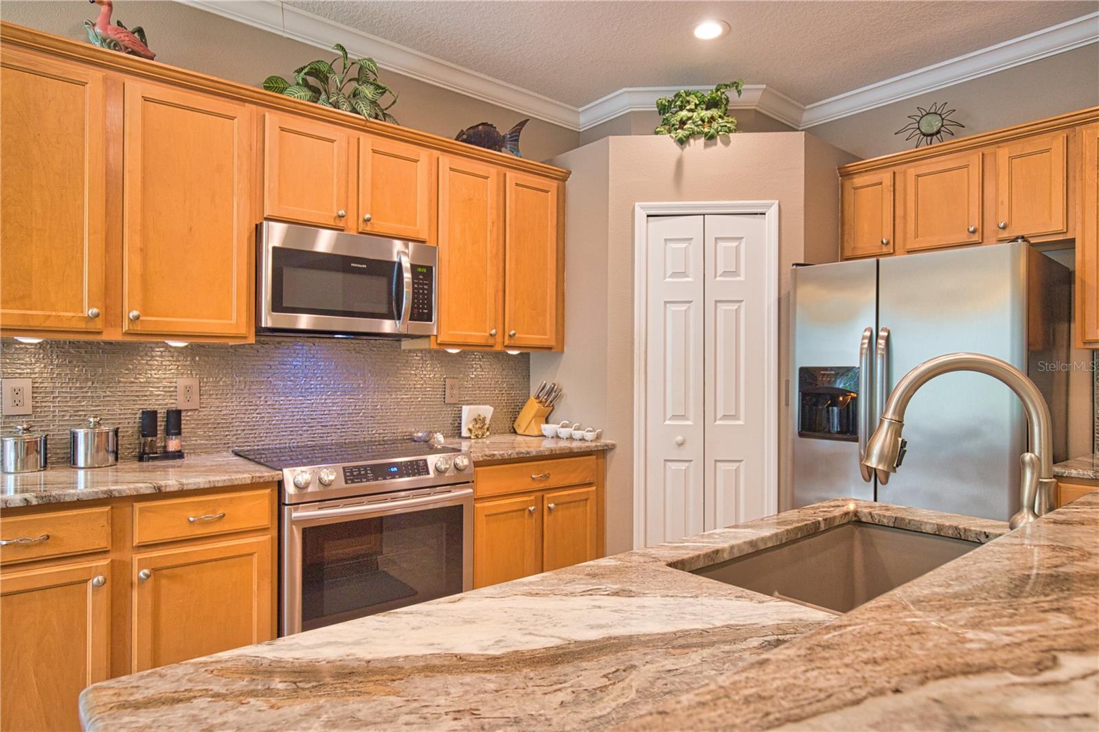 Image 21 of 75 For 5288 Layton Drive
