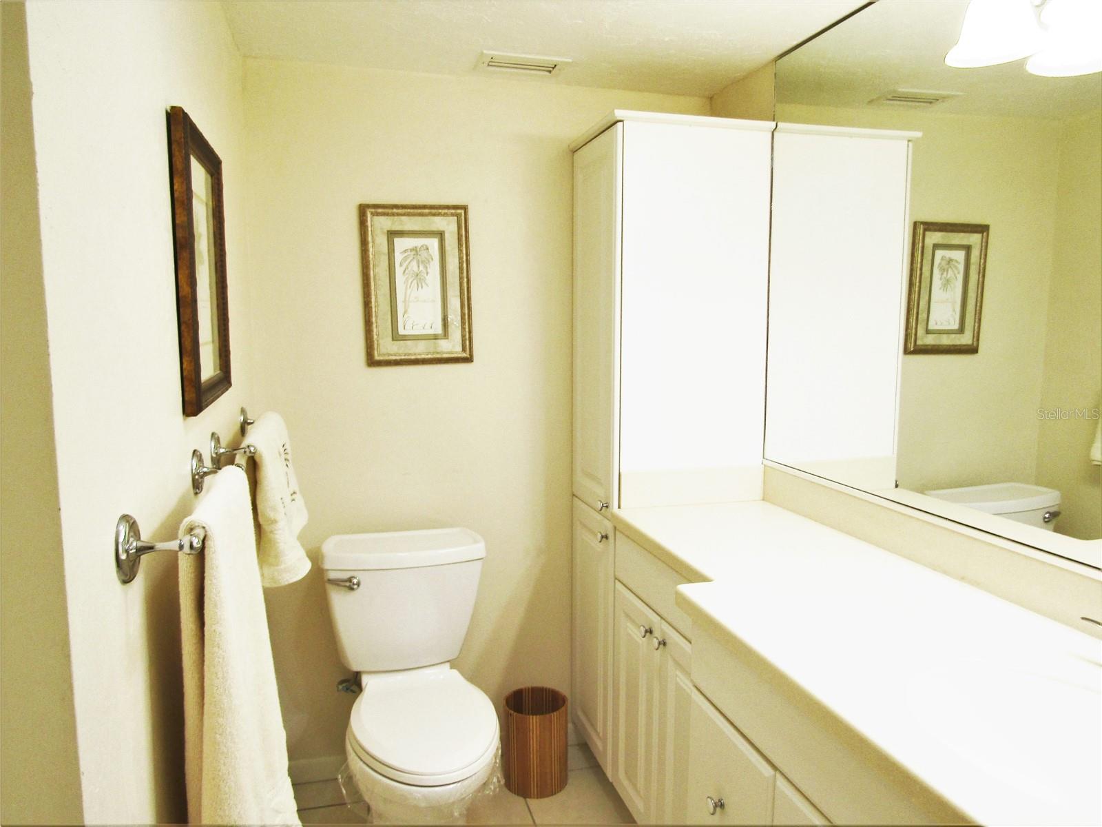 Image 9 of 18 For 627 Alhambra Road 803