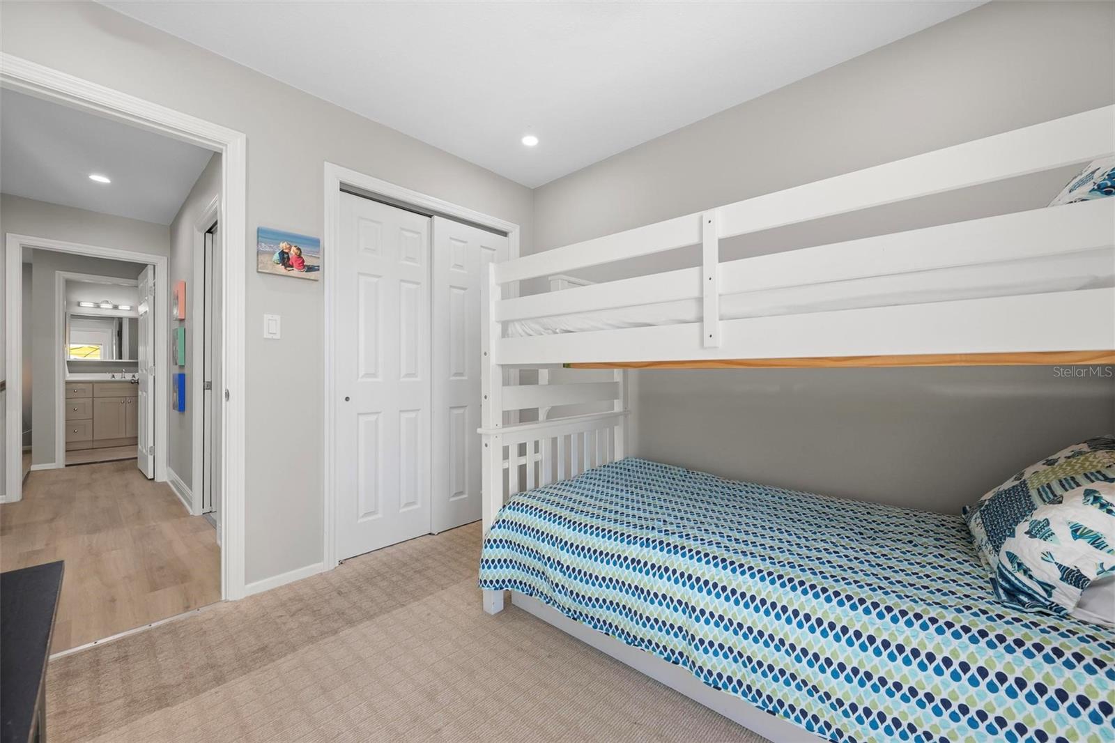 Image 31 of 47 For 6005 Beach Road 19
