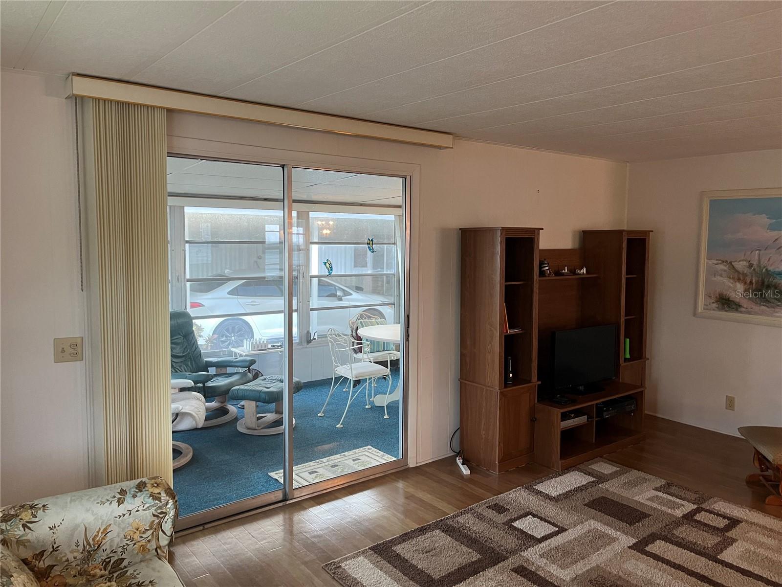 Image 13 of 44 For 806 Jolanda Circle