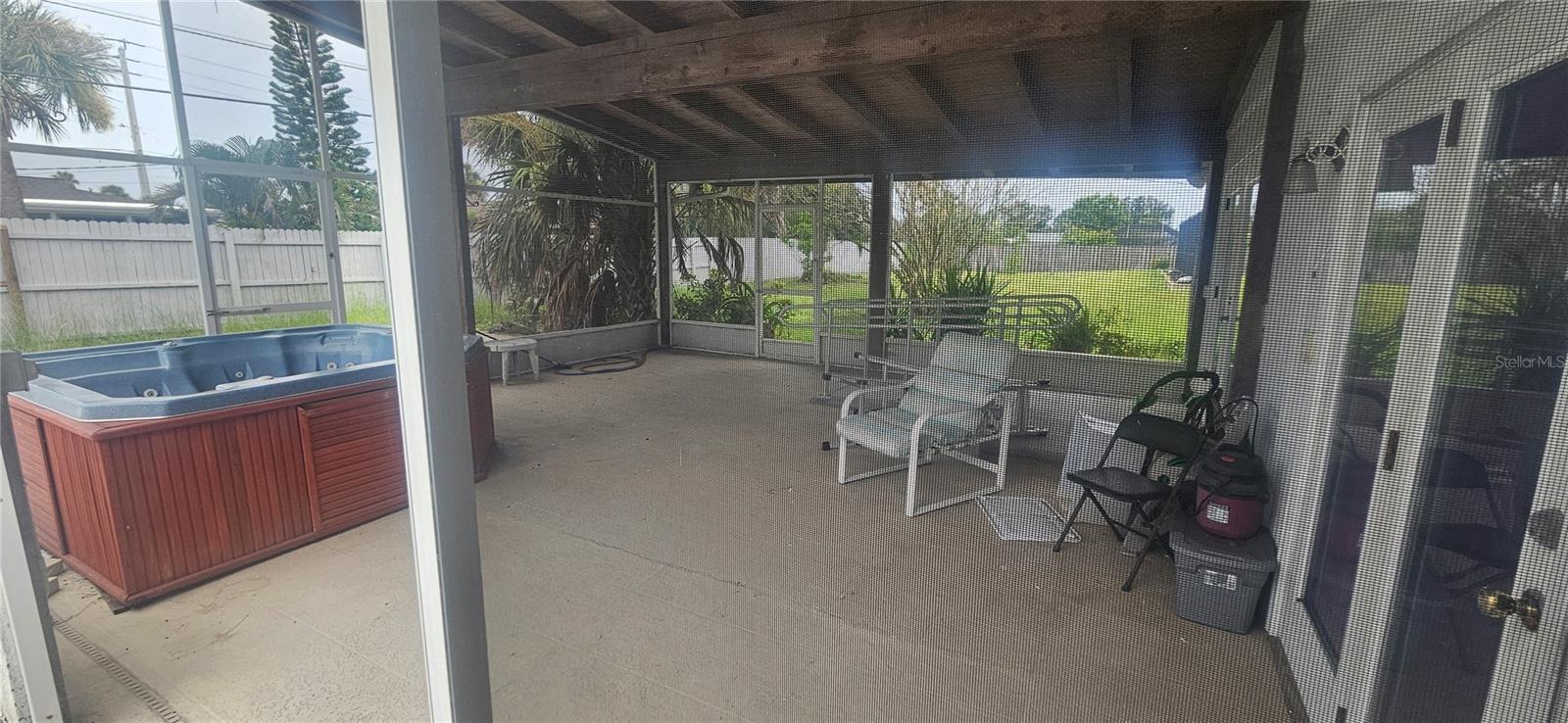 Image 3 of 6 For 1455 Crest Drive