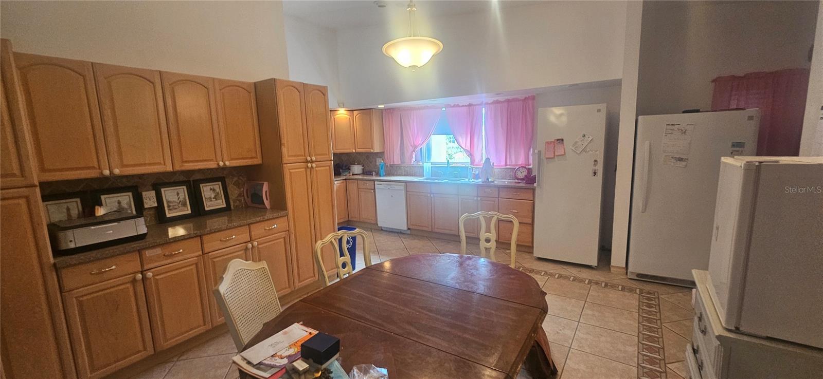 Image 4 of 6 For 1455 Crest Drive