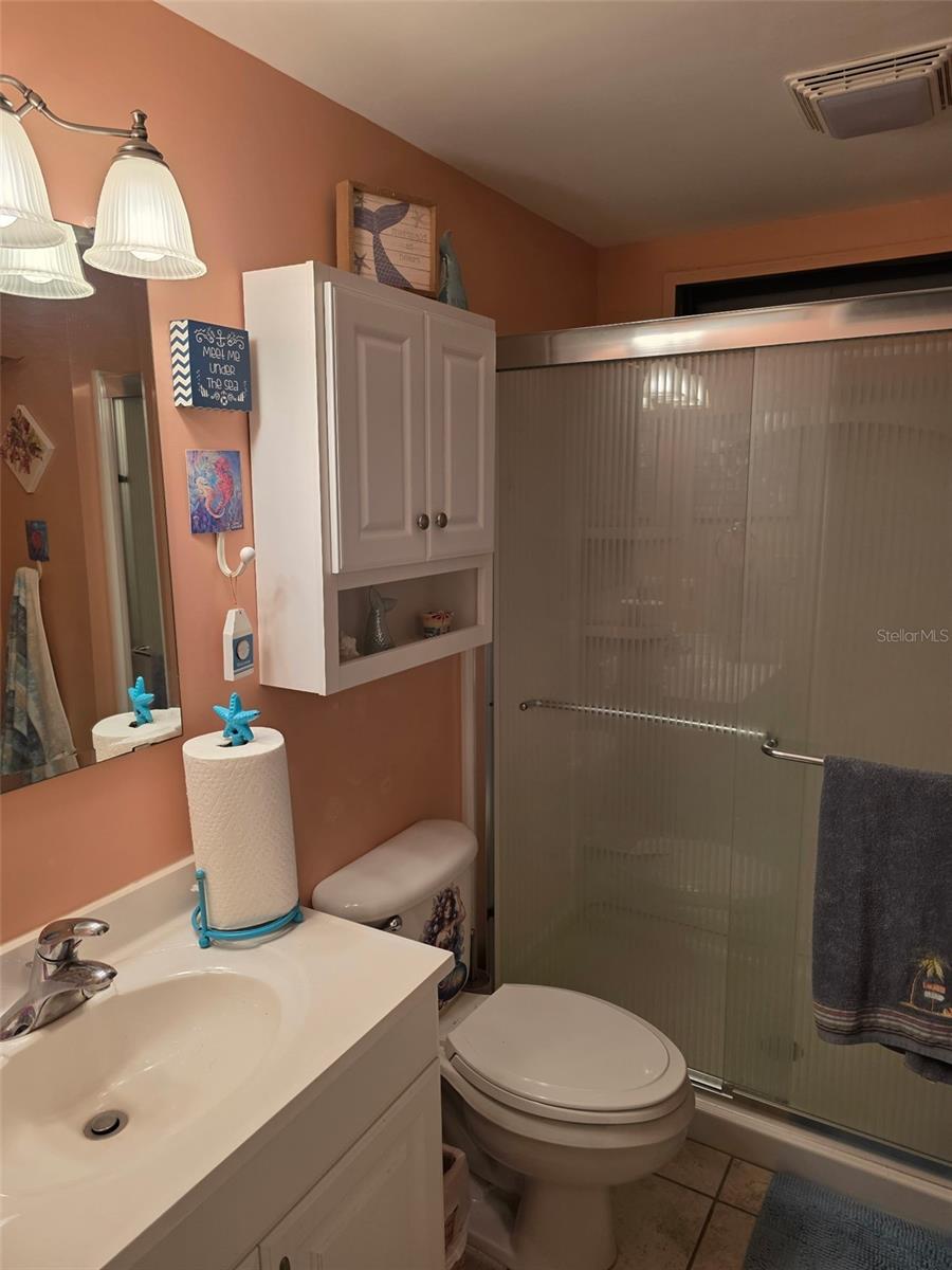 Image 16 of 55 For 706 Watersedge Street
