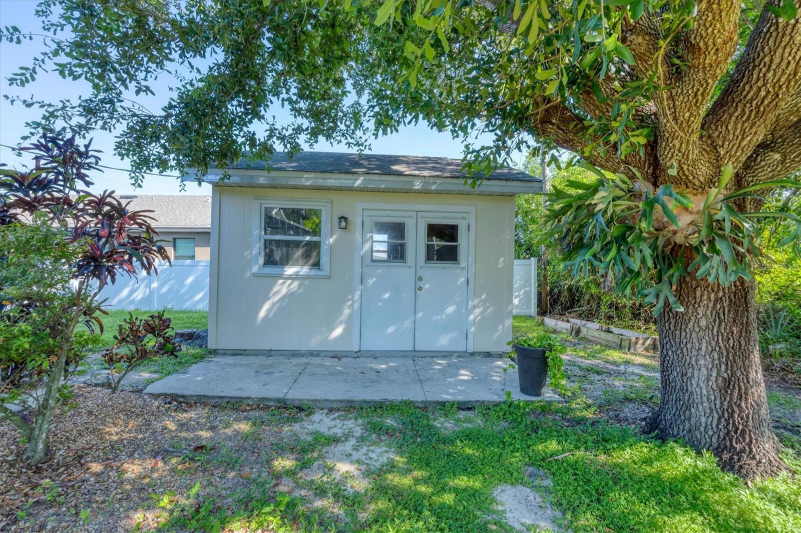 Image 32 of 50 For 1550 Biscayne Drive