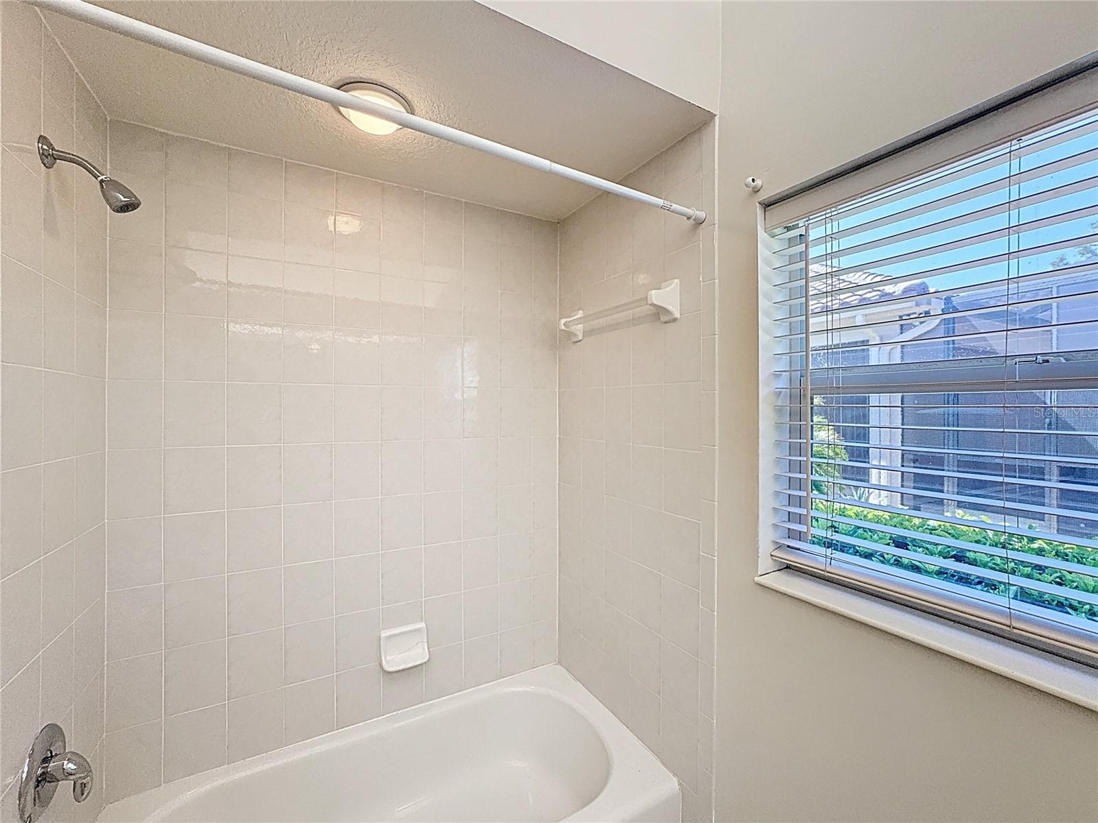 Image 40 of 65 For 600 Cockatoo Circle