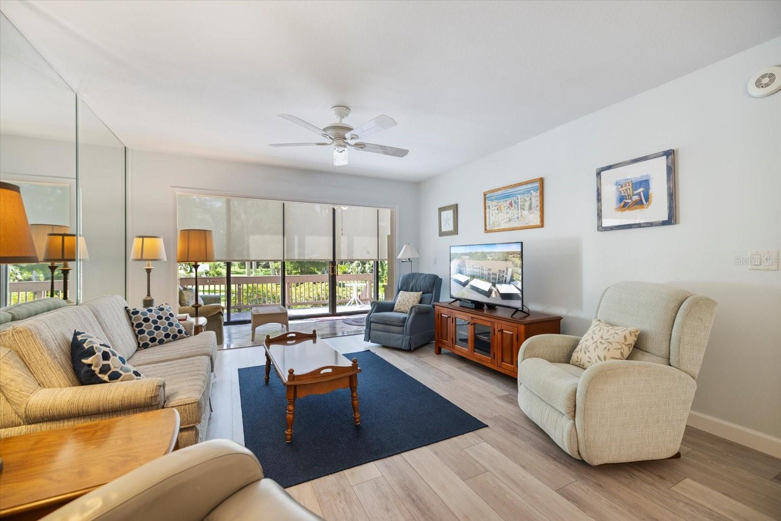Image 10 of 35 For 832 Bird Bay Way 113