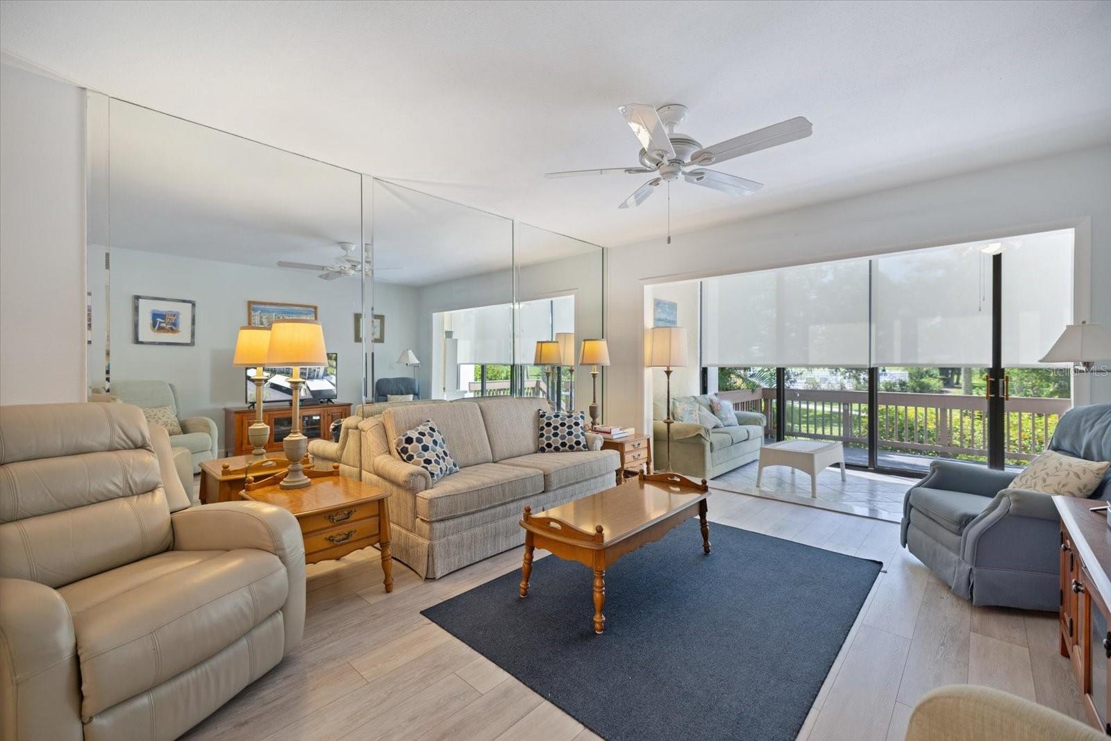 Image 12 of 35 For 832 Bird Bay Way 113