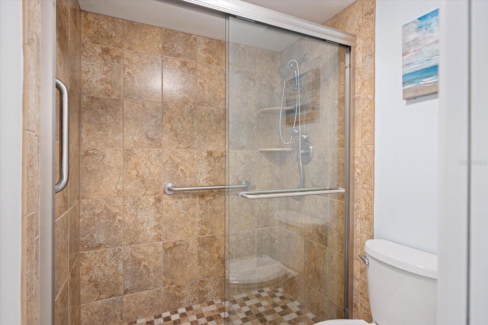 Image 19 of 35 For 832 Bird Bay Way 113