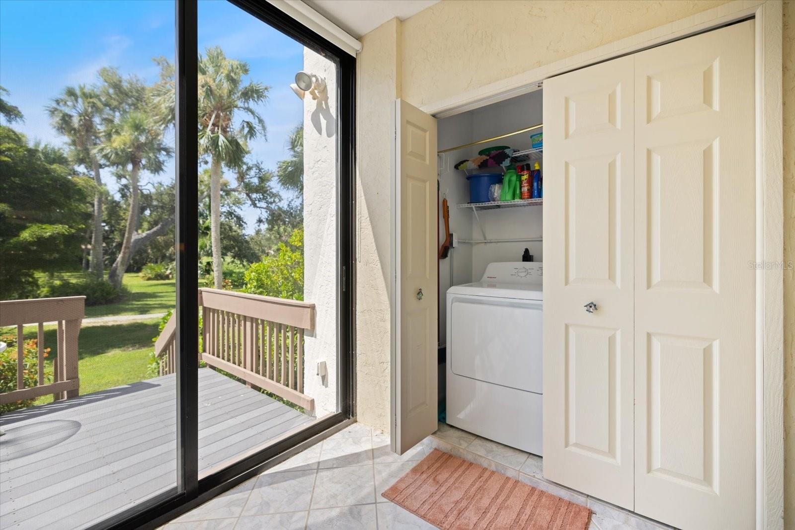 Image 22 of 35 For 832 Bird Bay Way 113