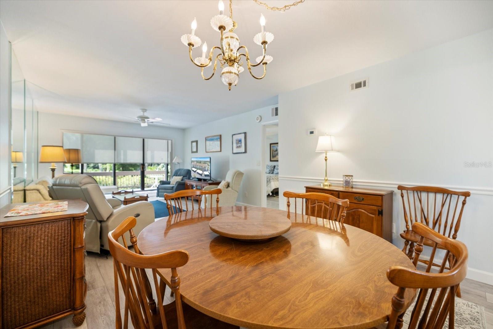 Image 9 of 35 For 832 Bird Bay Way 113