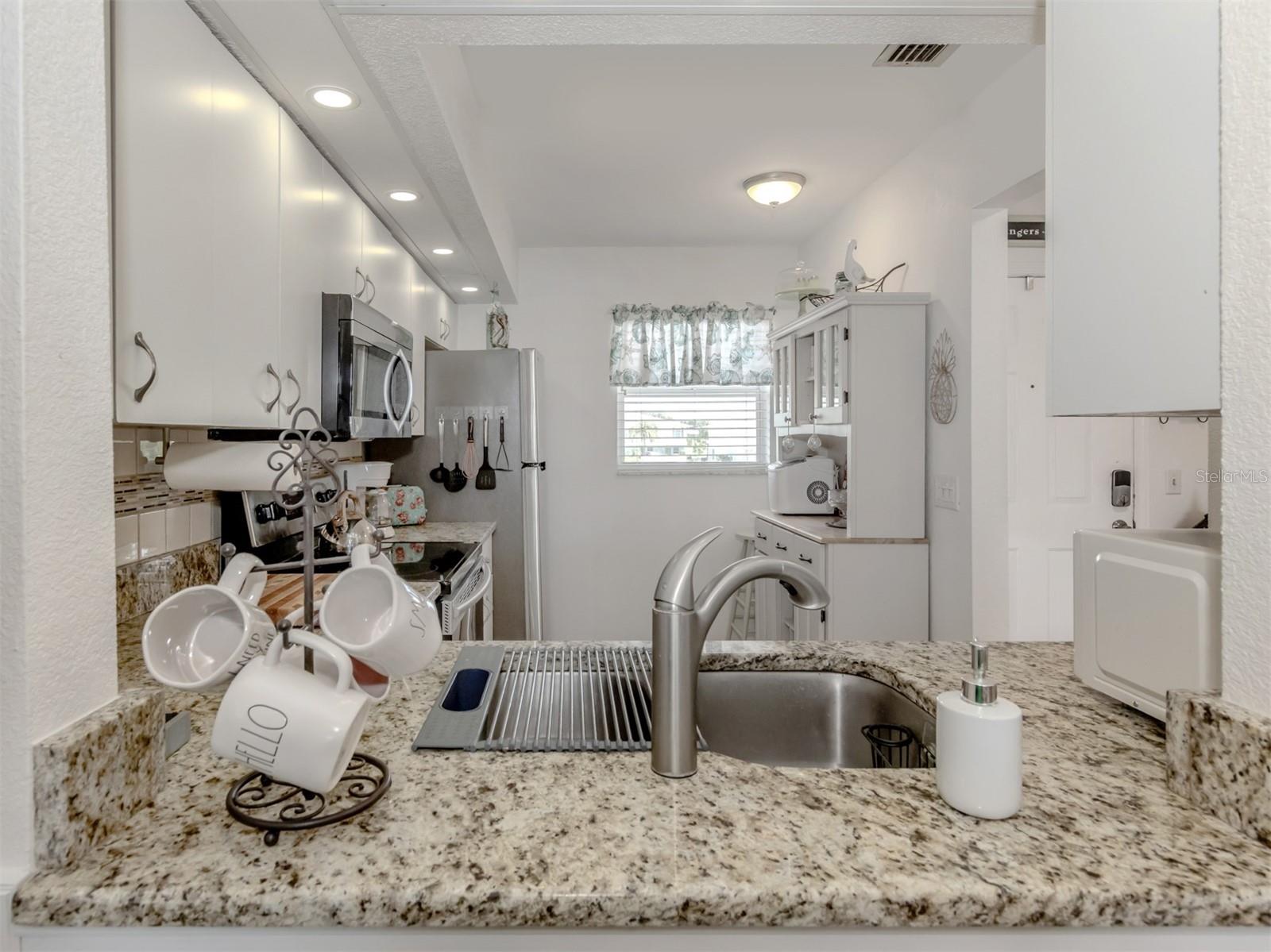 Image 18 of 73 For 26333 Nadir Road 105