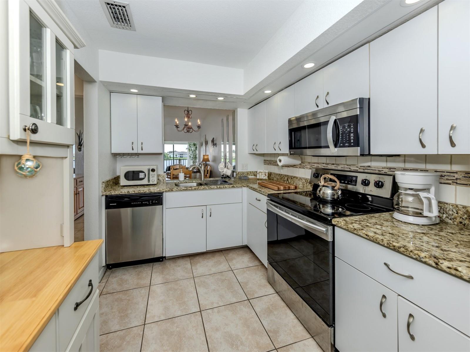Image 22 of 73 For 26333 Nadir Road 105