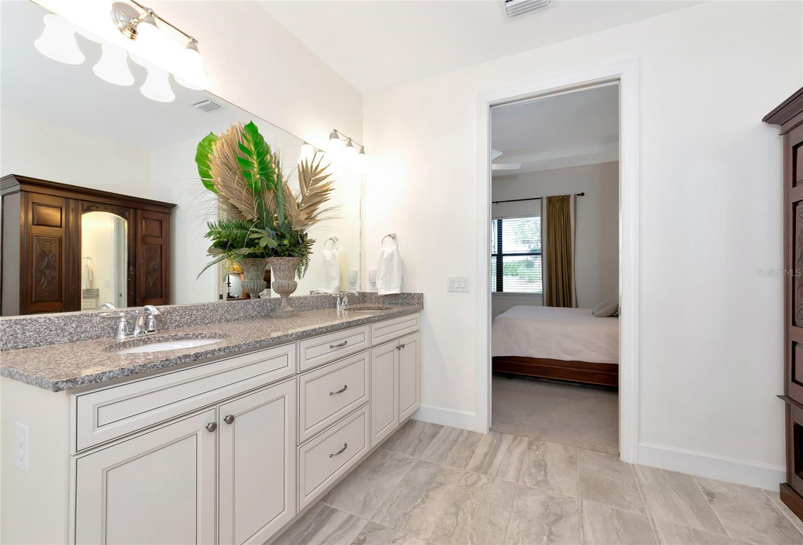 Image 22 of 48 For 7801 Grande Shores Drive