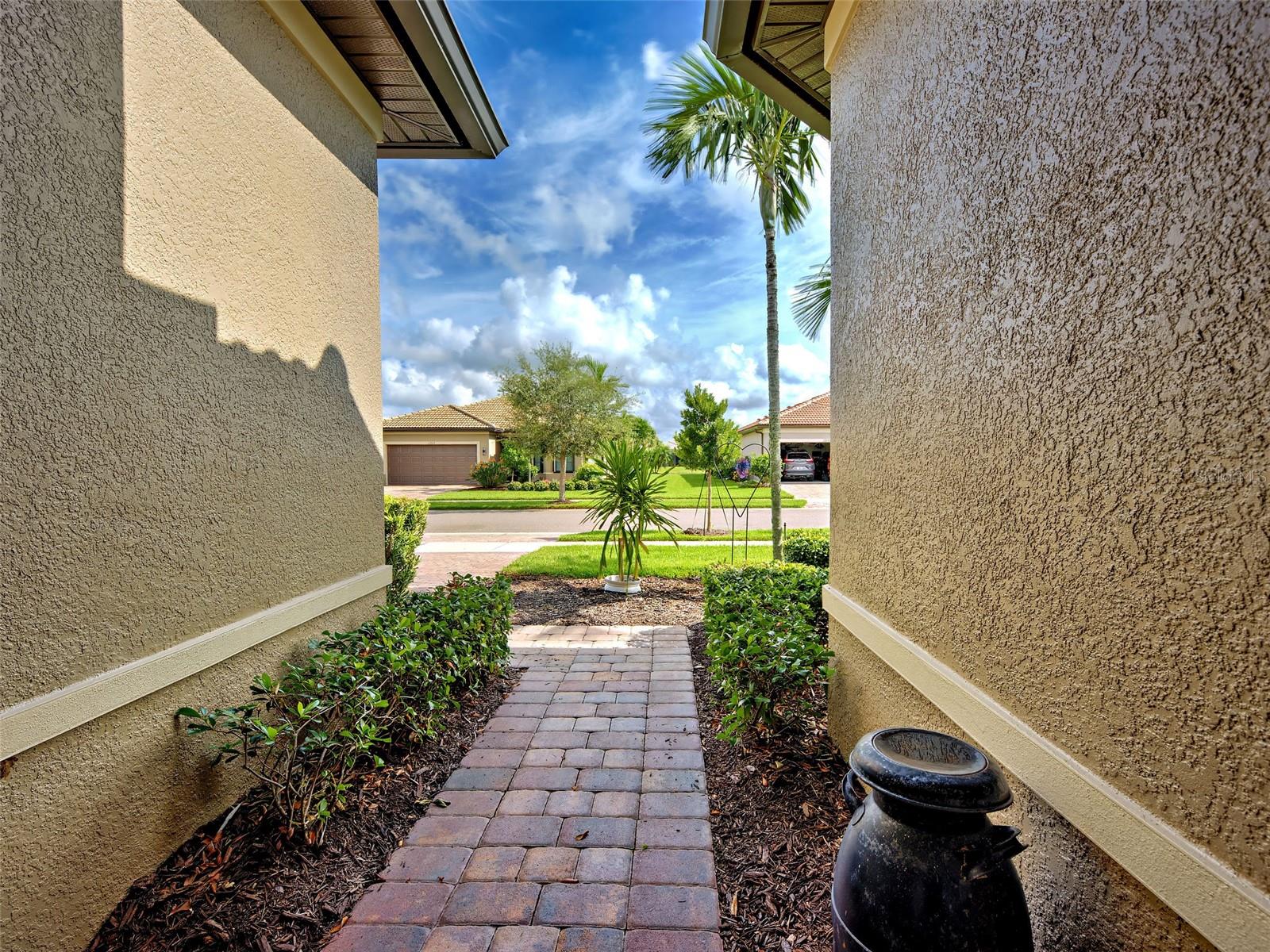 Image 6 of 100 For 13885 Sayda Street