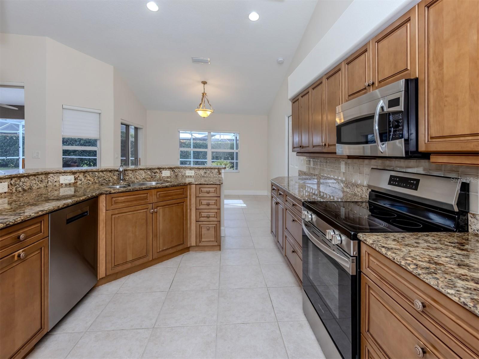 Image 15 of 61 For 208 Greywing Court