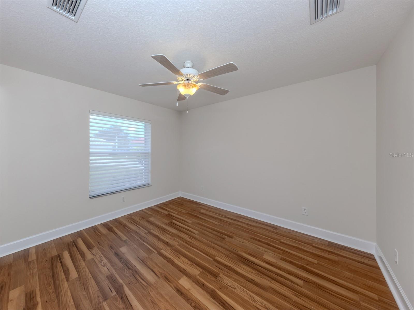 Image 18 of 61 For 208 Greywing Court