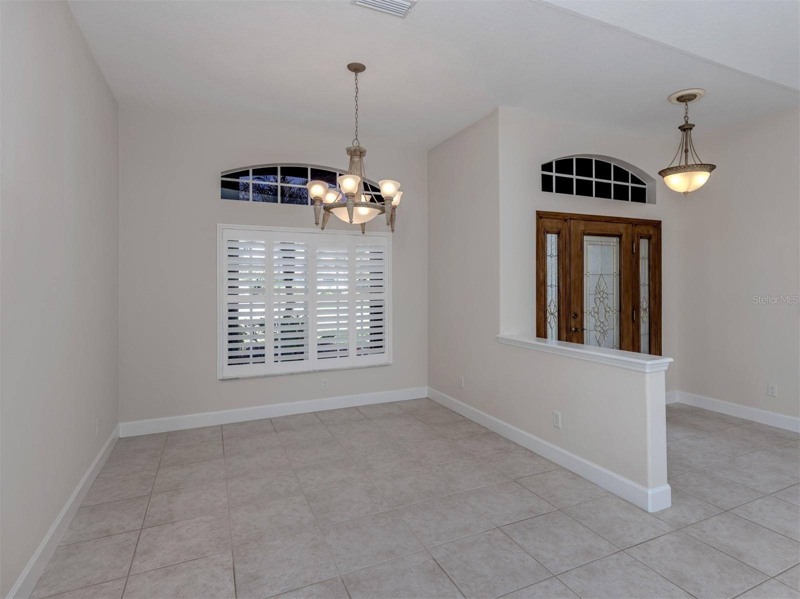 Image 5 of 61 For 208 Greywing Court