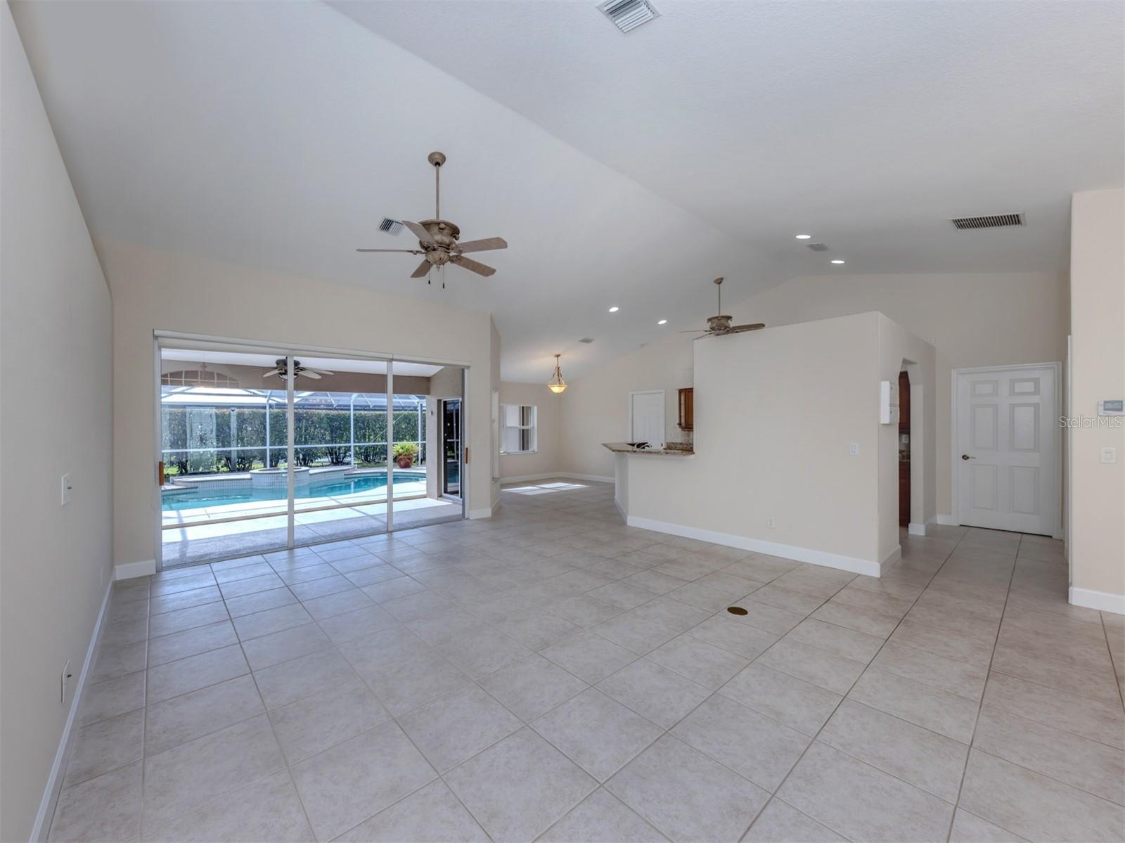 Image 6 of 61 For 208 Greywing Court