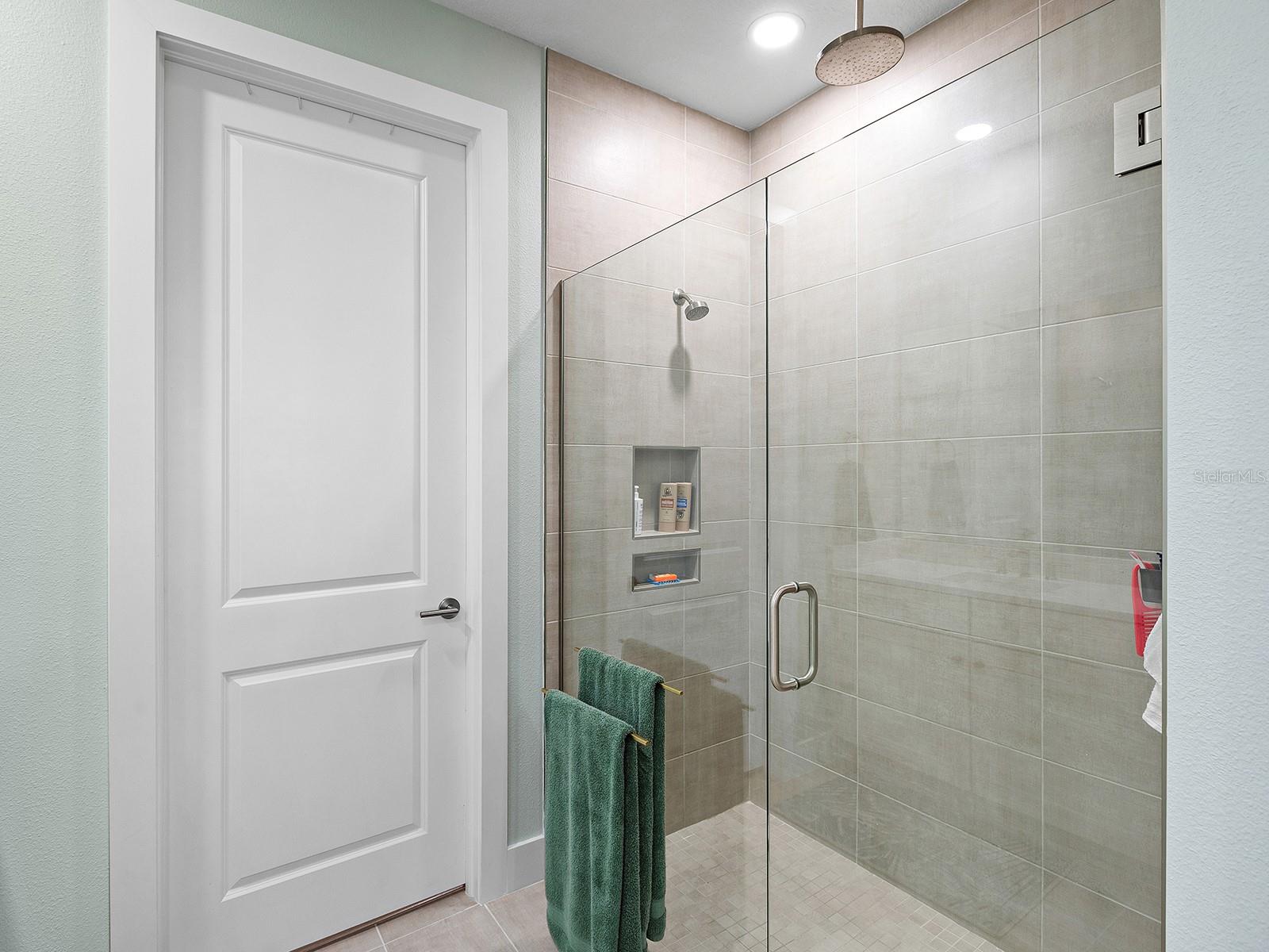 Image 15 of 41 For 18857 Daybreak Drive