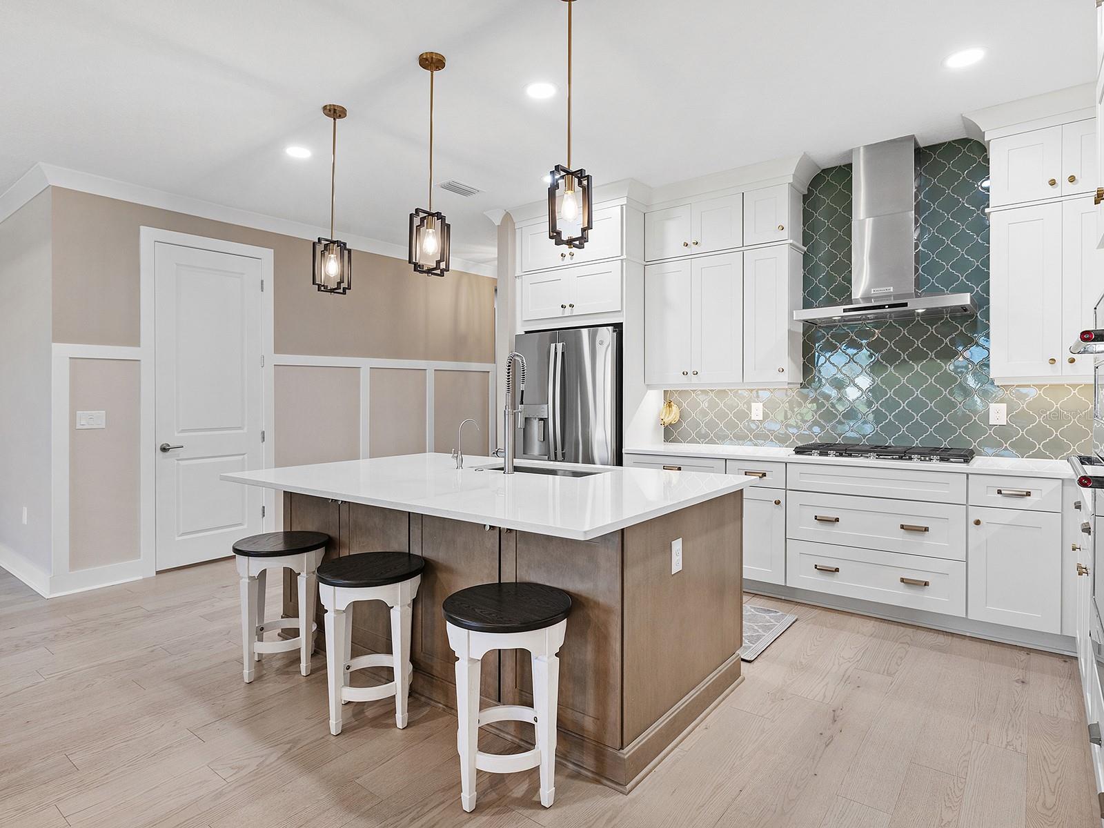 Image 4 of 41 For 18857 Daybreak Drive