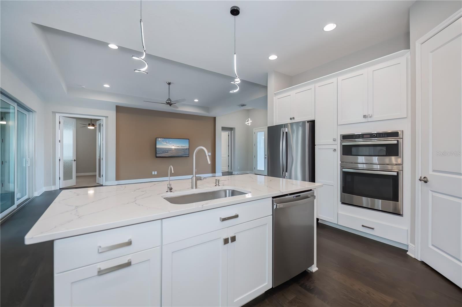 Image 21 of 85 For 6137 Lungo Lago Drive