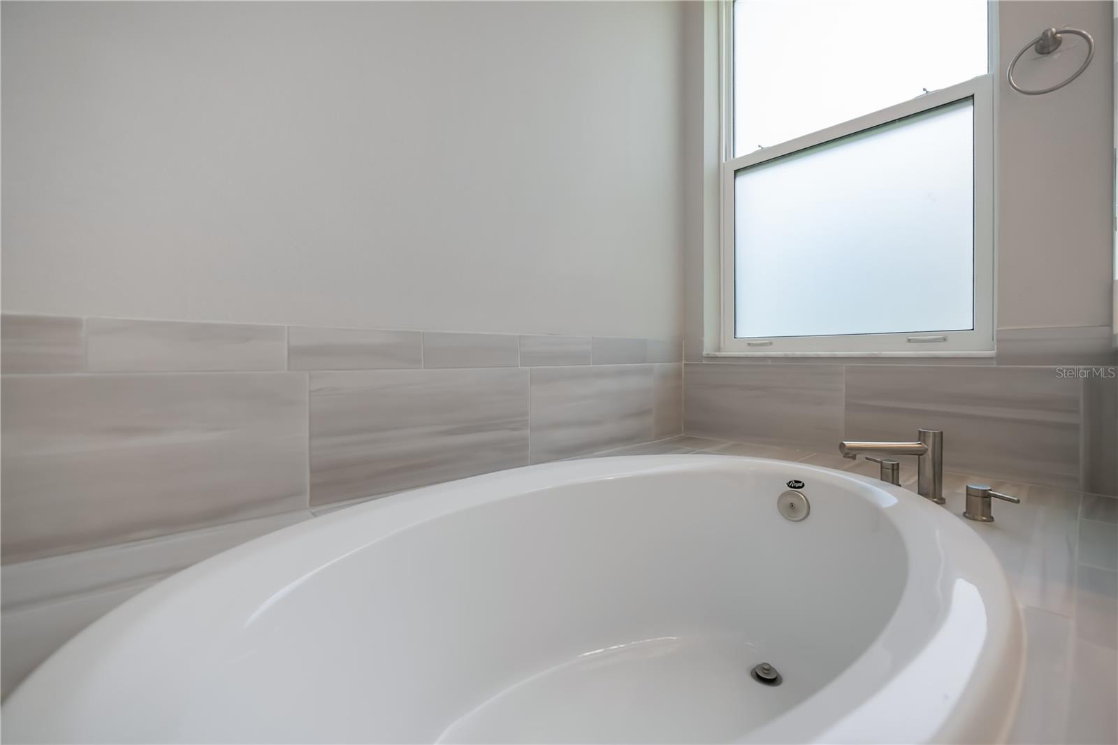 Image 38 of 85 For 6137 Lungo Lago Drive